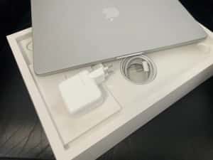 MacBook Air M4 15-inch/ 256 Gb / Silver / Cod produs: 9KG0 — miniatura 2