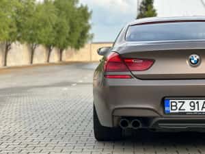 Bmw, m6 4,4 L V8 — miniatura 7