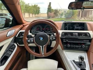 Bmw, m6 4,4 L V8 — miniatura 9