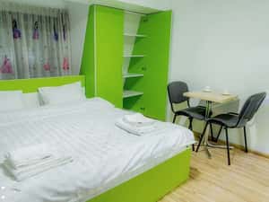 Inchiriez garsoniera sector 3 linga auchan titan — miniatura 3