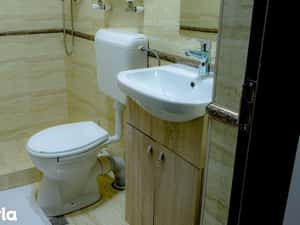 Inchiriez garsoniera sector 3 linga auchan titan — miniatura 4