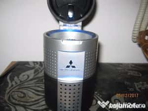 MITSUBISHI,accesorii originale,pedale,scrumiere,manere sustinere,lanterna,bare,antifurt roti,plasa p — miniatura 4