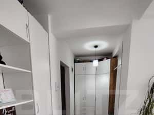 Apartament mobilat si utilat, parcare, zona Terra — miniatura 5