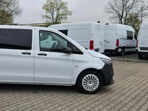 Mercedes-Benz Vito Van / Minibus, 12.929 km, 48.444 EUR — miniatura 3