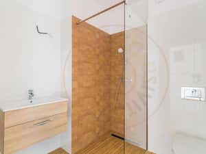 Apartament 3 camere Sisesti - vedere catre lac — miniatura 9