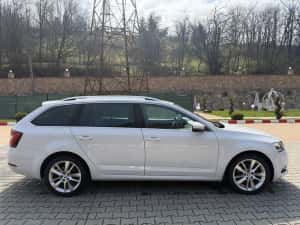 Skoda octavia 2.0 DSG 4x4 — miniatura 3
