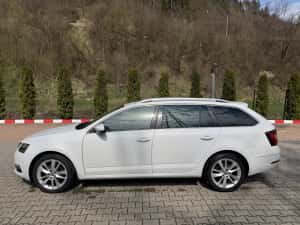 Skoda octavia 2.0 DSG 4x4 — miniatura 4