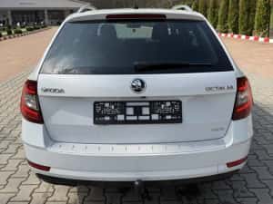 Skoda octavia 2.0 DSG 4x4 — miniatura 10
