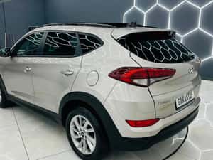Hyundai TUCSON 2017 1.7D E6 Manuală 116 HP Diesel — miniatura 3