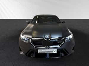 BMW M5 plug-in hybrid 2025, 727 CP, 68.600 km — miniatura 3