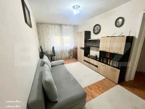 Apartament de vanzare zona - Velenta
