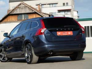 Volvo V60 Ocean Race 2014 2.0Diesel 5 Cilindrii Automat / 12Luni Garantie Motor cutie complet / Revizie Ulei filtre / Transport la domiciliu gratuit — miniatura 4