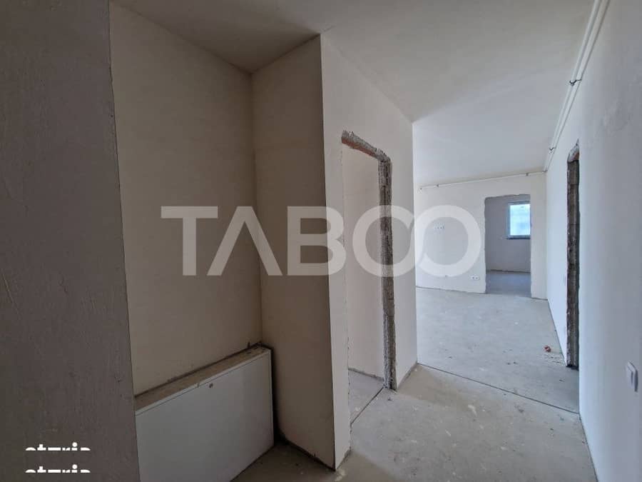 Apartament 3 camere 2 bai ETAJ 1 boxa la subsol Turnisor — fotografie 1 din 6