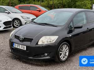 Toyota Auris 2009 — miniatura 1