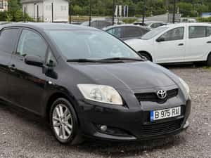 Toyota Auris 2009 — miniatura 2