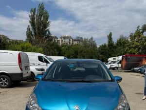 Vand Peugeot 208, masina personala. — miniatura 3