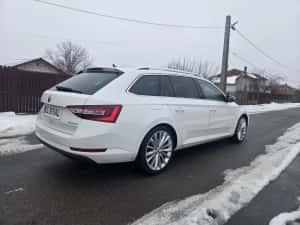 Skoda Superb Laurin & Klement 4×2 — miniatura 5