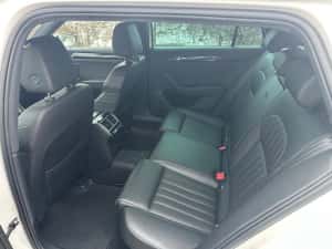 Skoda Superb Laurin & Klement 4×2 — miniatura 8