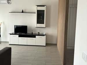 Inchiriez apartament 1 camera sagului 2023 — miniatura 4