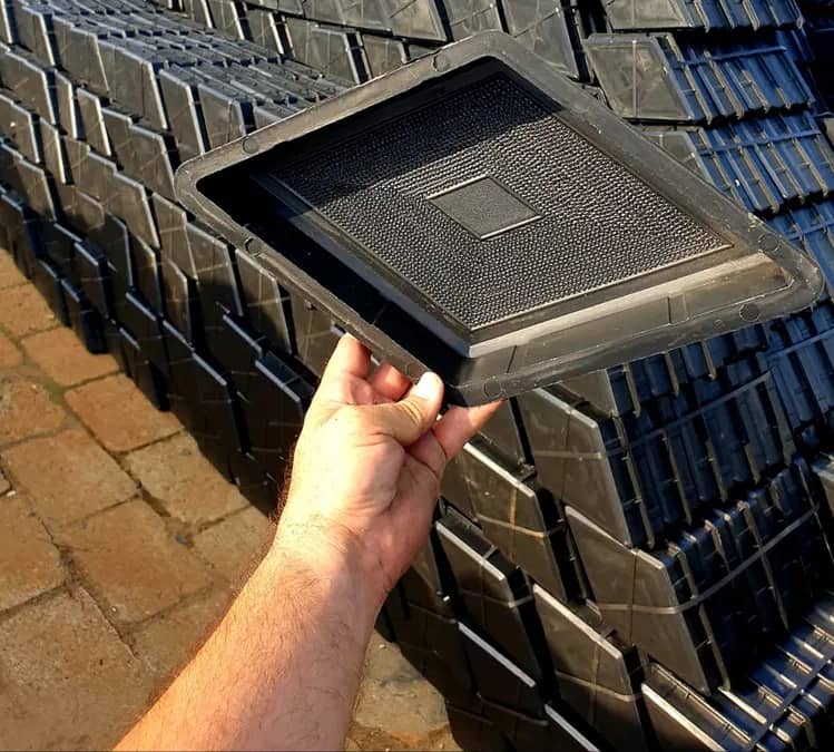 matrite pavele accesori beton forme pavele dale tipare molde gard alei gradina meserias amenajari hale constructi piese unelte scule interioare bordur — fotografie 1 din 10