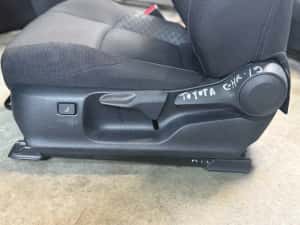 Interior Toyota CH-R 2019 — miniatura 3