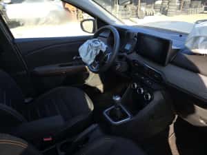 Sandero Stepway la cheie 17.000 km 1 0 TCE varianta full — miniatura 3