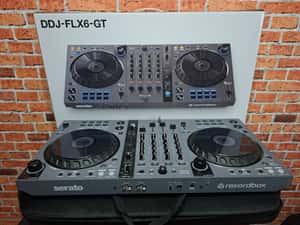 Consola dj Pioneer FLX 6 GT impecabila cu case UDG dedicat — miniatura 10