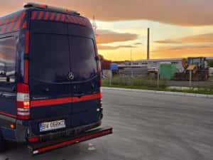 Mercedes sprinter. Atelier mobil vulcanizare omologat RAR. Preț fără TVA — miniatura 3