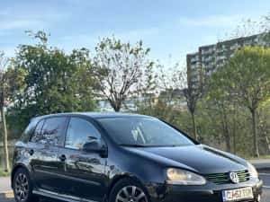 Vand VW Golf5, pachet sport, 2 diesel fara rugina, euro4, 2004, 333000 km — miniatura 3