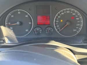 Vand VW Golf5, pachet sport, 2 diesel fara rugina, euro4, 2004, 333000 km — miniatura 7