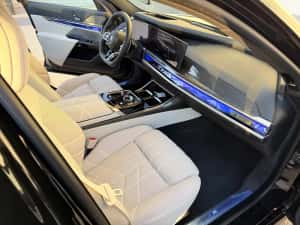BMW 740d xDrive M-PAKET PRO , Sky Lounge , Usi Electrice , TVA Inclus! — miniatura 6