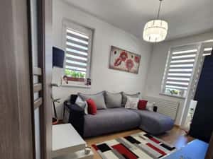 Apartament cu 2 camere decomandat, 43 mp, parcare, zona Teilor — miniatura 2