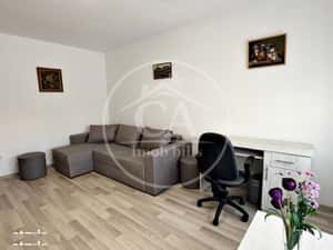 Apartament cu 2 camere de închiriat în zona Rogerius, Oradea. — miniatura 3