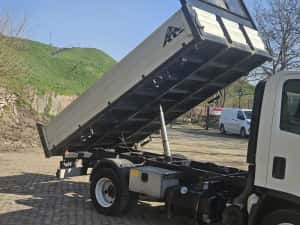 Isuzu N35 Basculabil 3 Parti An 2019 Motor Diesel Euro 6 — miniatura 4