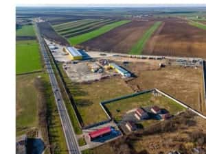 Centru logistic si Truck Service langa autostrada Arad — miniatura 2