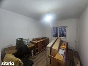 Obcini, parter- vand apartament de 3 camere, perfect spatiu/cabinet. — miniatura 5