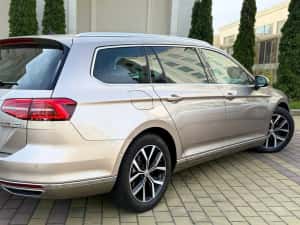 VW Passat B8 Highline 2.0 TDI 190cp DSG / GARANȚIE / Istoric VW / Full LED — miniatura 4