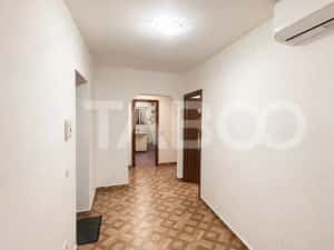 Apartament de vanzare 3 camere 76 mpu zona Terezian Sibiu — miniatura 4