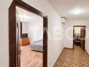 Apartament de vanzare 3 camere 76 mpu zona Terezian Sibiu — miniatura 5