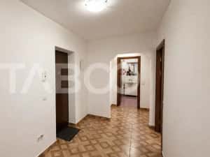 Apartament de vanzare 3 camere 76 mpu zona Terezian Sibiu — miniatura 6