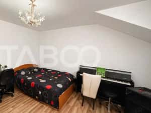 Apartament de vanzare 3 camere 76 mpu zona Terezian Sibiu — miniatura 9