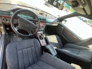 Mercedes w124. 250D. 96. Dric funerar. — miniatura 8