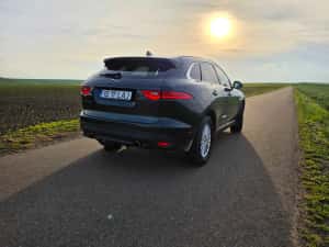 Jaguar F-Pace 3.0D AWD 300CP – 2017 – Eleganță, confort și putere — miniatura 5