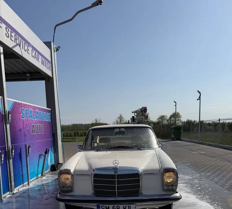 Mercedes Benz 200D W115 Bot de Cal - 1968  - — fotografie 1 din 10