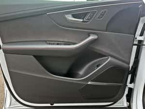 Audi SQ8 2025, 15.998 km, 507 cp, second hand — miniatura 6
