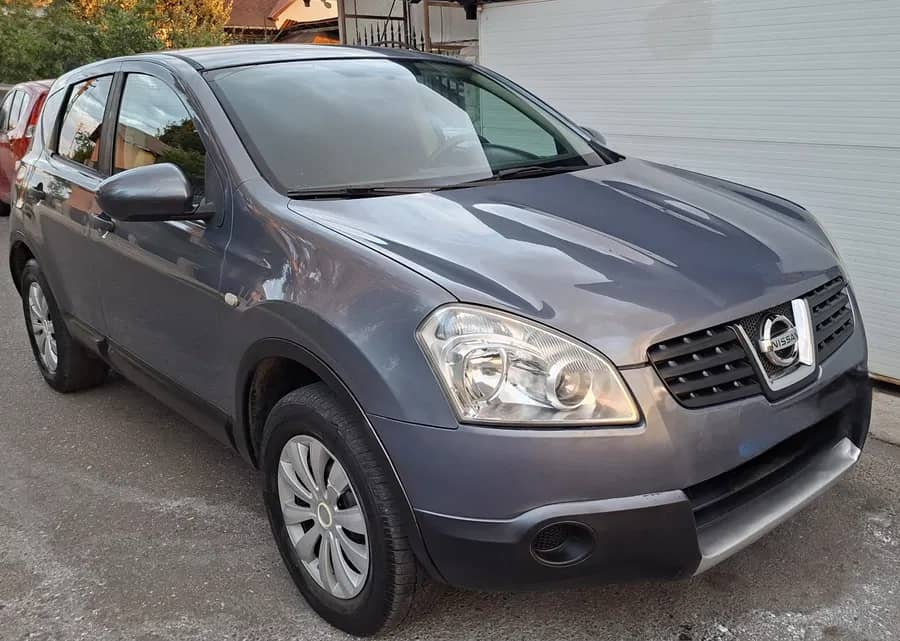 Nissan Qashqai 1.5 diesel, vopsea originala, foarte buna — fotografie 1 din 10