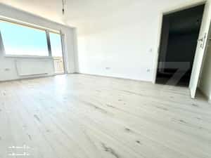 Apartament cu 2 camere decomandat, etaj 10/10 - Tractorul — miniatura 2