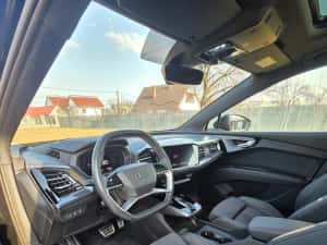 Audi Q4 Sportback 50 E-tron Quattro — miniatura 5