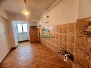 Apartament cu 3 camere de vânzare – Calea lui Traian - Zona Nord — miniatura 2