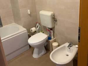 Proprietar, apartament 3 camere, semimobilat si utilat, parcare — miniatura 5